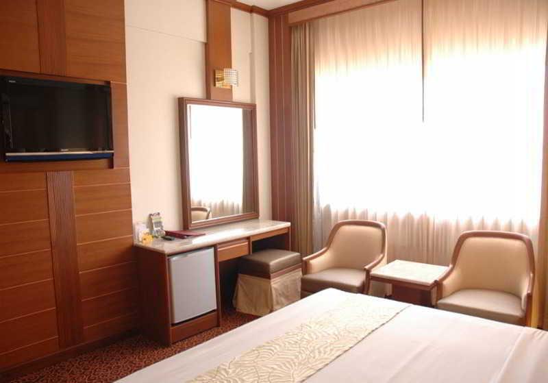 Richly Villa Bangkok Ngoại thất bức ảnh