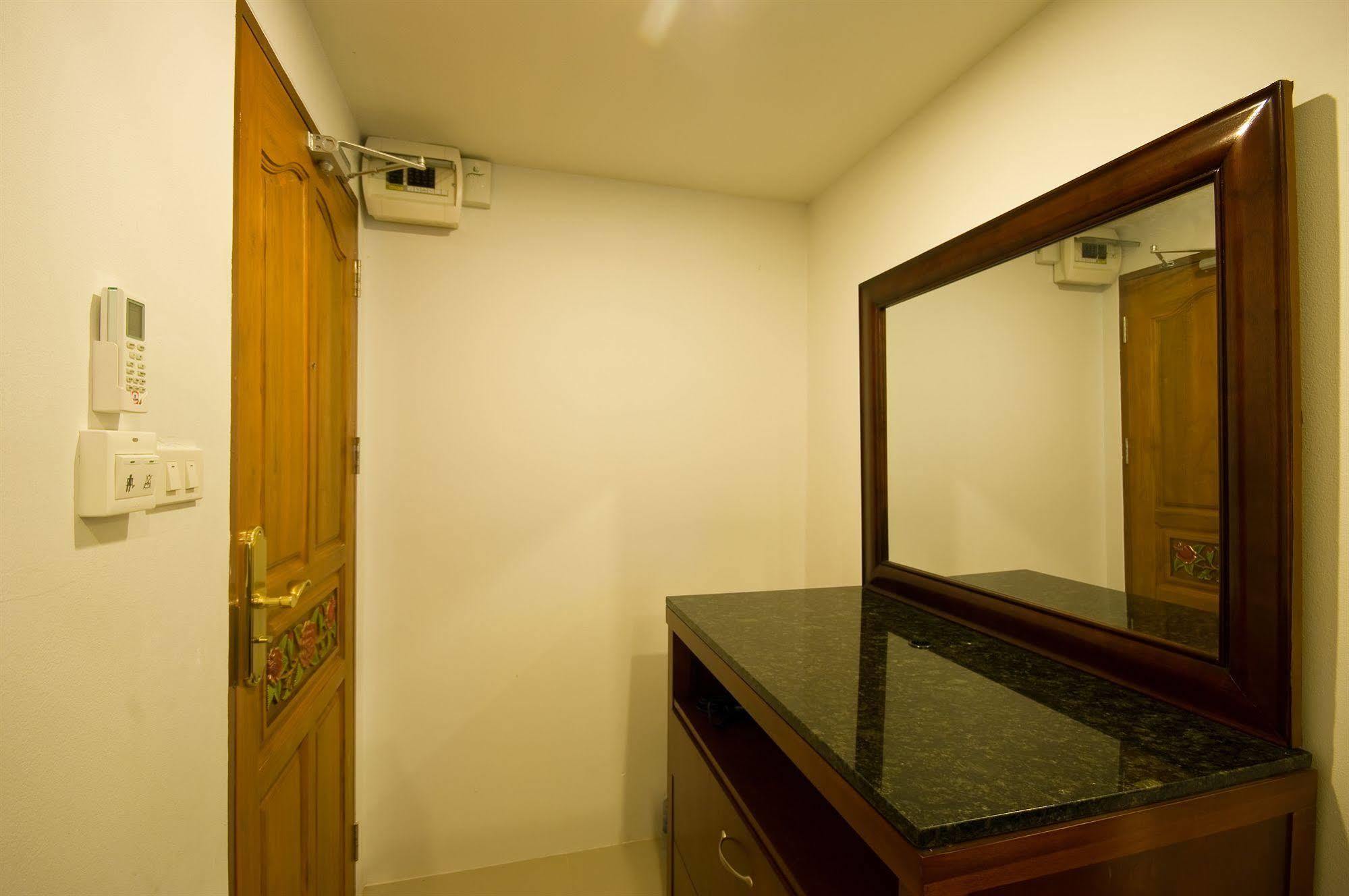 Richly Villa Bangkok Ngoại thất bức ảnh