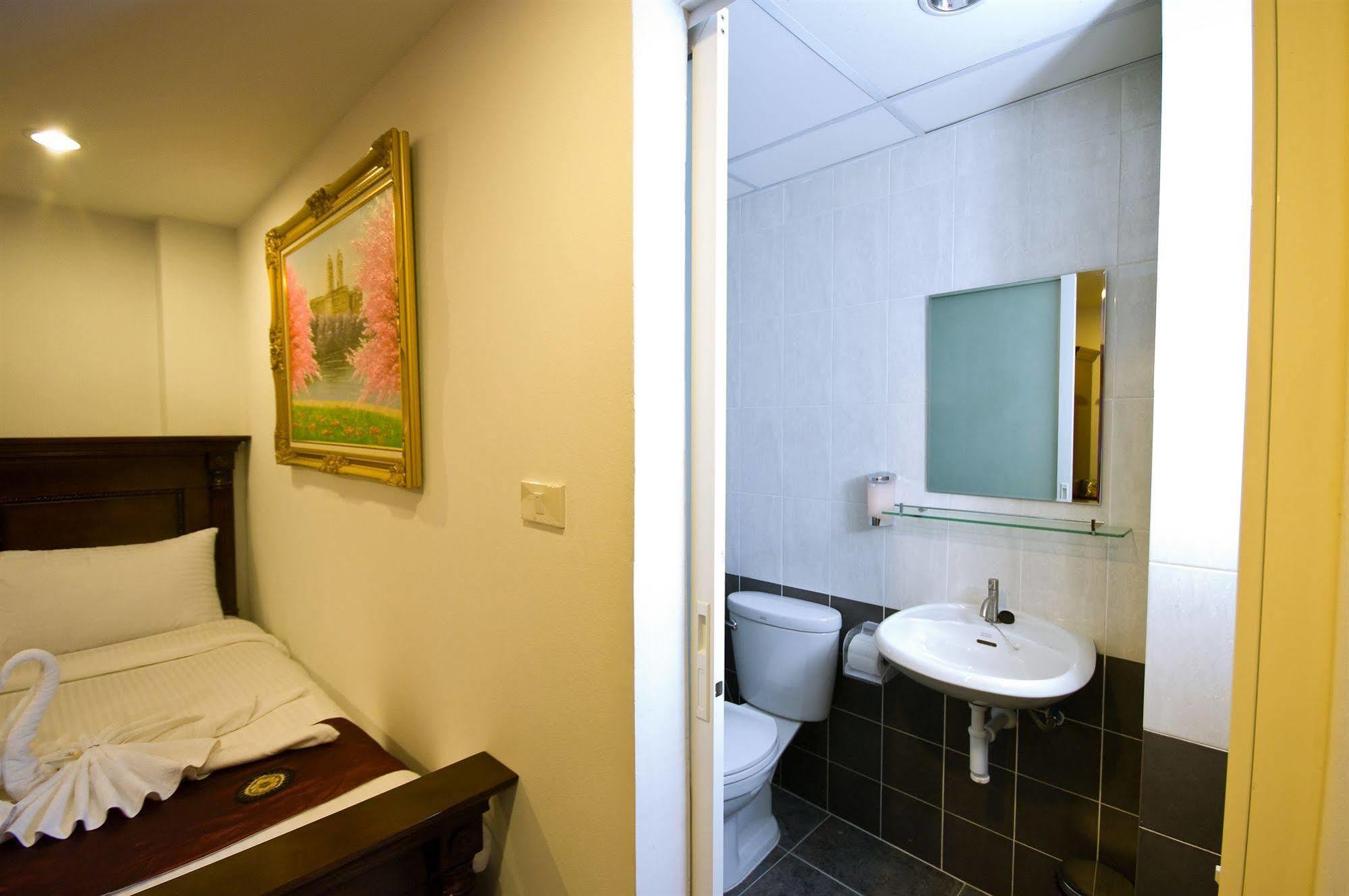 Richly Villa Bangkok Ngoại thất bức ảnh